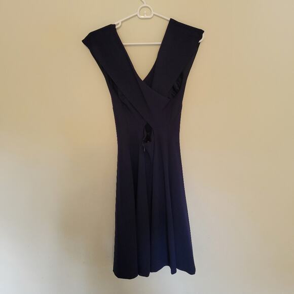 Elegant Navy Blue Women's Dress - Picture 2 of 7